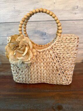 Alma Tonutti Handwoven Tan Straw Handbag Beaded Handle Spring Cottagecore